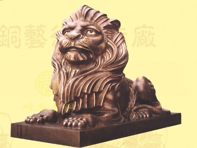 匯豐獅（4a號）長2.38米，寬1.08米，高1.68米