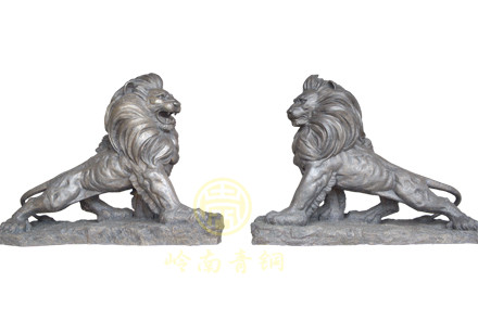 現貨：上山獅（長2.1cm，高1.4米，寬0.9米）